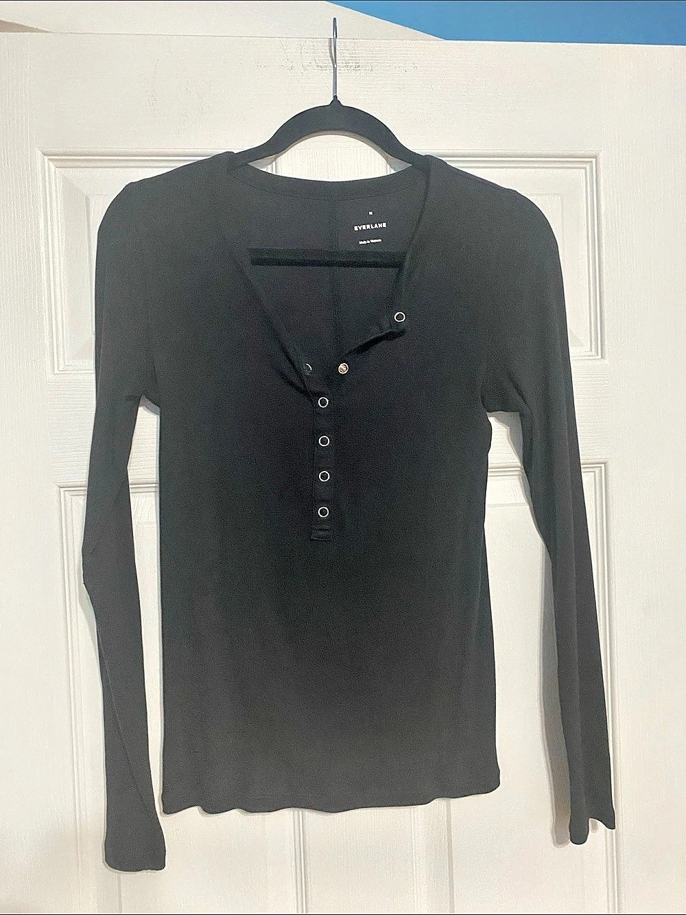 Everlane The Luxe Rib Henley Black Long Sleeve Top medium like new